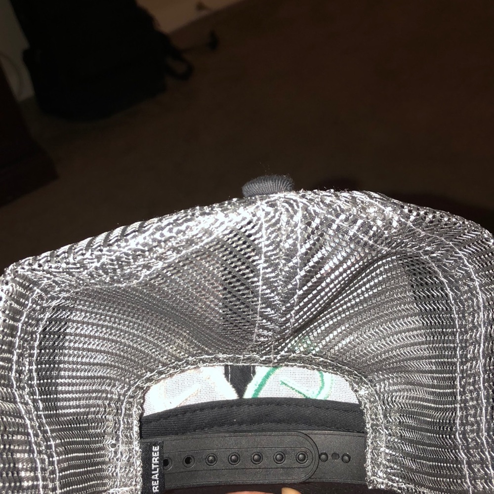 Realtree cap - Picture 3 of 3